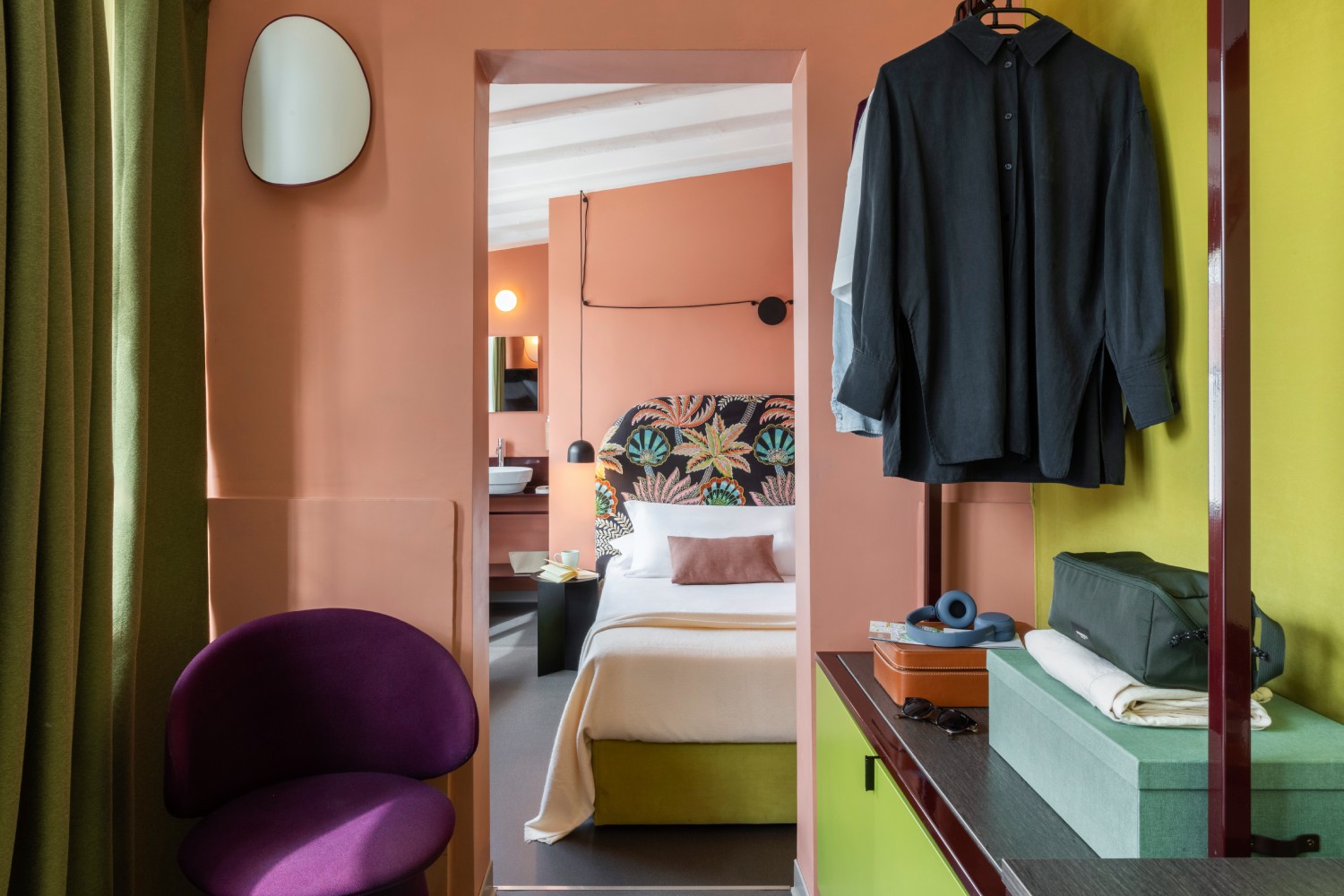 General view of the bright and spacious Junior Suite room - Barberini Retreat Boutique Hotel, BZAR hotels in Rome - view 1