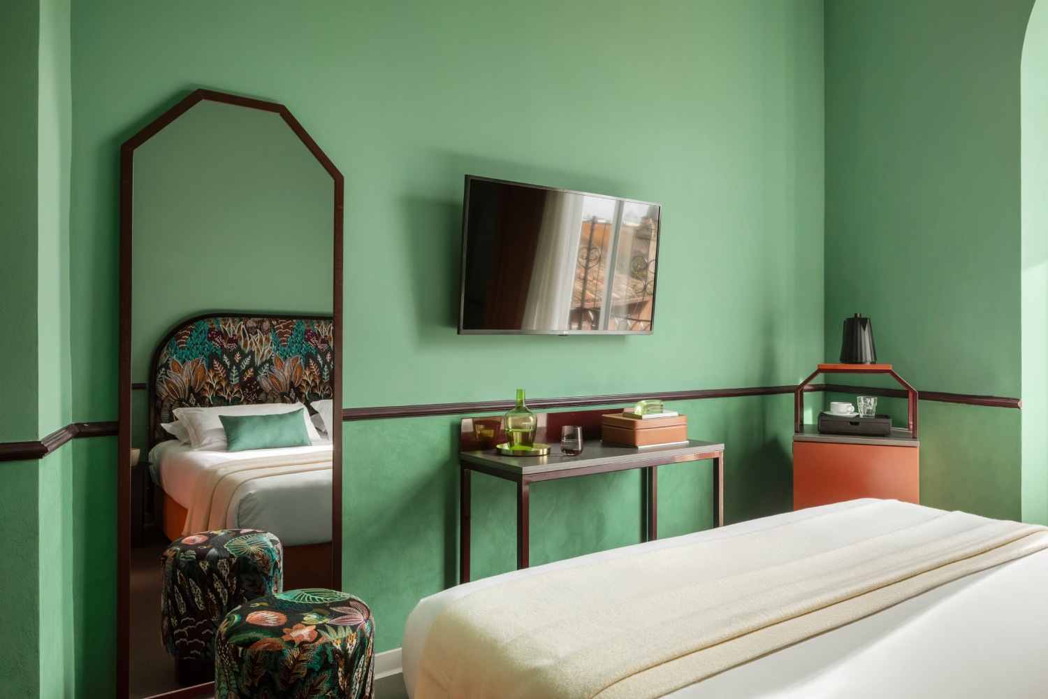 Bright Small room with television and minibar - Barberini Retreat Boutique Hotel, BZAR hotels in Rome