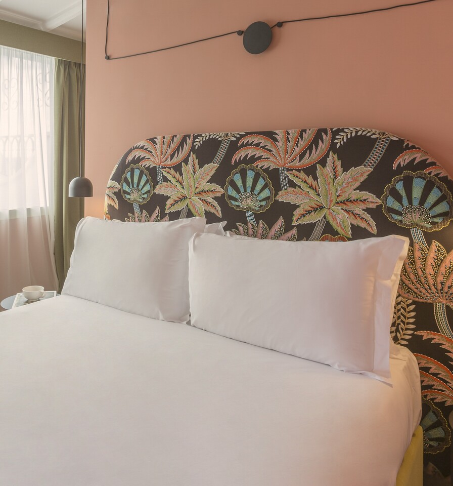 Large family 3-star hotel on Rome